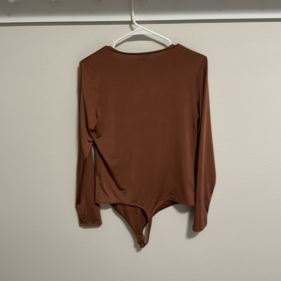 Express brown body contour bodysuit size large - Picture 4 of 4